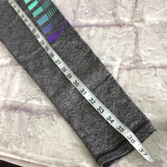 Victoria Secret Workout leggings Size Medium - Picture 4 of 9